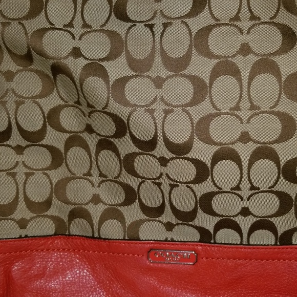 Coach - Picture 8 of 8